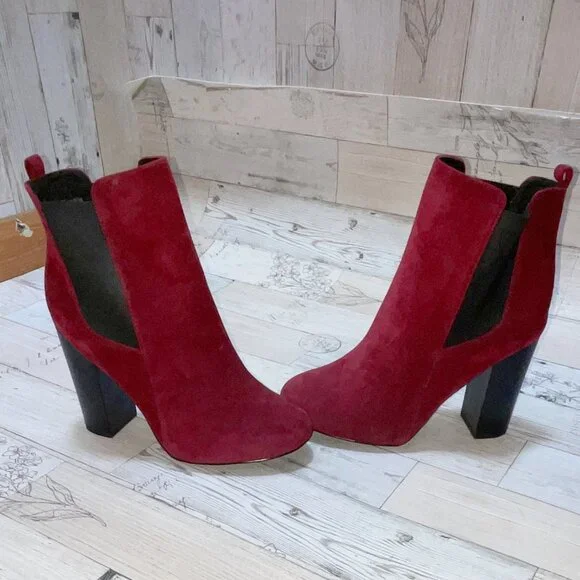 Guilty Soles Rosalie Burgundy Bootie - Picture 2 of 5